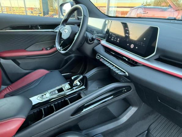 Geely Coolray I Рестайлинг с пробегом 2024 года, цена 2 165 000 рублей, 10165 км, внедорожник, Автокод Объявления