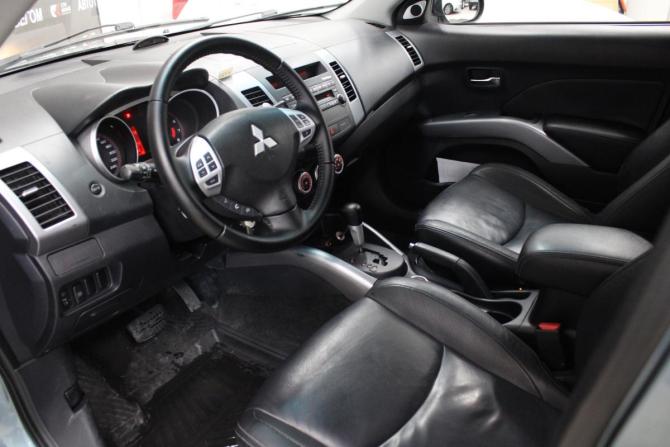 Mitsubishi Outlander II с пробегом 2007 года, цена 1 049 000 рублей, 200000 км, внедорожник, Автокод Объявления
