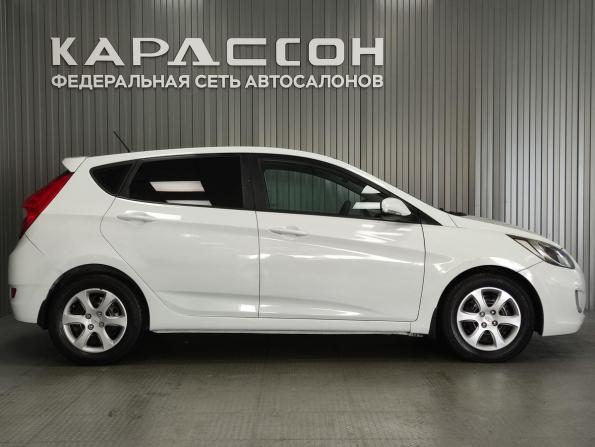 Hyundai Solaris I с пробегом 2012 года, цена 710 000 рублей, 182581 км, хэтчбек, Автокод Объявления