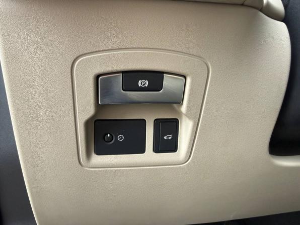 Land Rover Range Rover Velar I с пробегом 2018 года, цена 3 635 000 рублей, 97900 км, внедорожник, Автокод Объявления