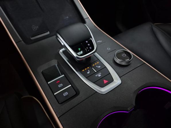 Omoda C5 I с пробегом 2024 года, цена 2 000 000 рублей, 23189 км, внедорожник, Автокод Объявления