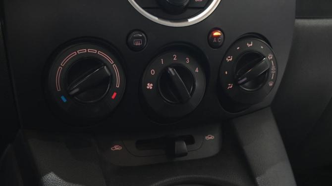 Mazda 2 II (DE) с пробегом 2008 года, цена 545 000 рублей, 117903 км, хэтчбек, Автокод Объявления