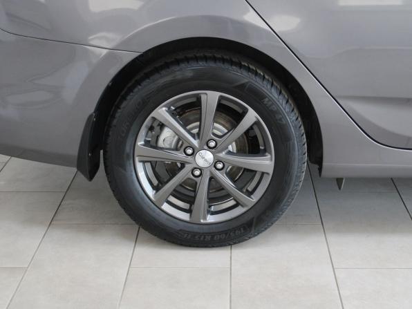 Hyundai Solaris I Рестайлинг с пробегом 2015 года, цена 1 049 900 рублей, 112026 км, седан, Автокод Объявления