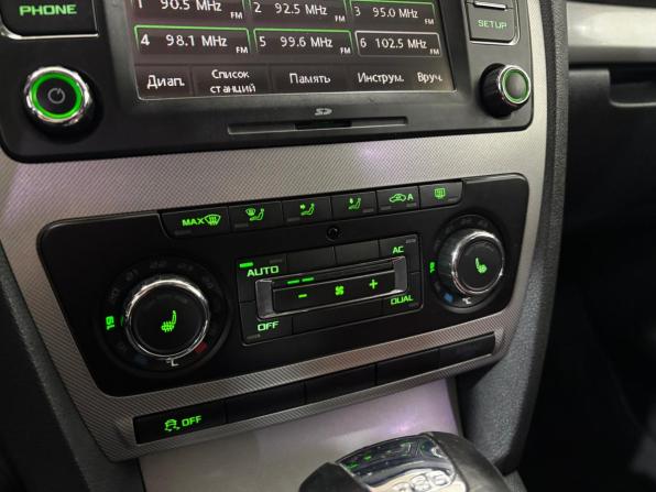 Skoda Octavia II (A5) Рестайлинг с пробегом 2011 года, цена 745 000 рублей, 255197 км, лифтбек, Автокод Объявления