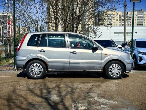 Ford Fusion I Рестайлинг с пробегом 2012 года, цена 369 000 рублей, 233000 км, хэтчбек, Автокод Объявления