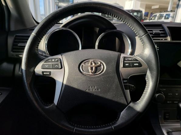 Toyota Highlander II (XU40) Рестайлинг с пробегом 2012 года, цена 1 720 000 рублей, 290897 км, внедорожник, Автокод Объявления