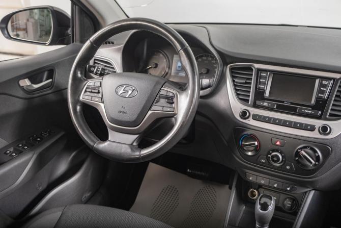 Hyundai Solaris II с пробегом 2018 года, цена 1 399 000 рублей, 69000 км, седан, Автокод Объявления