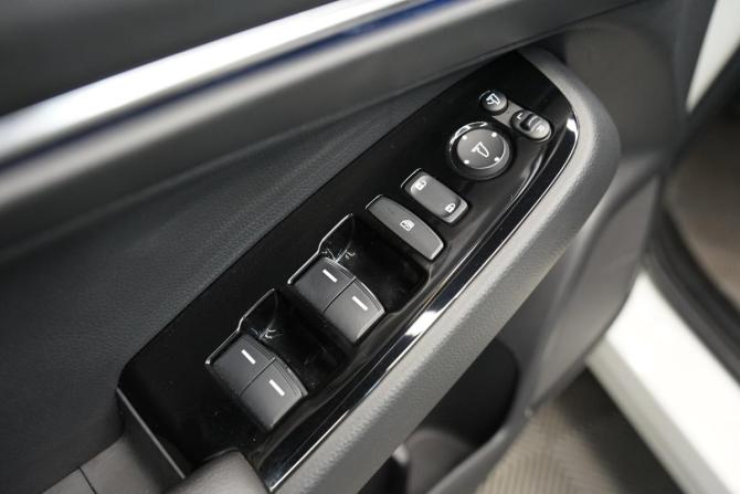 Honda e:NS1 с пробегом 2022 года, цена 3 350 000 рублей, 60212 км, внедорожник, Автокод Объявления