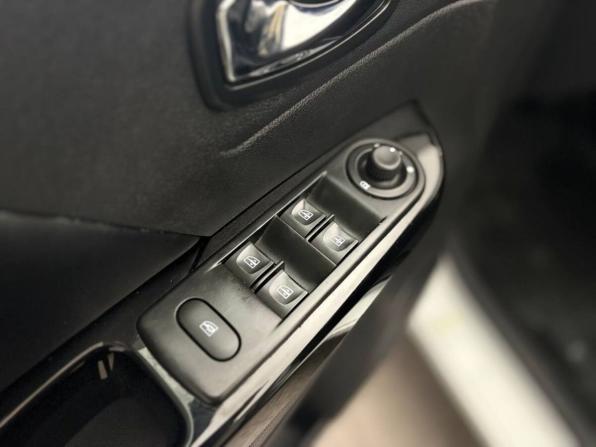 Renault Kaptur I с пробегом 2017 года, цена 1 099 000 рублей, 137330 км, внедорожник, Автокод Объявления