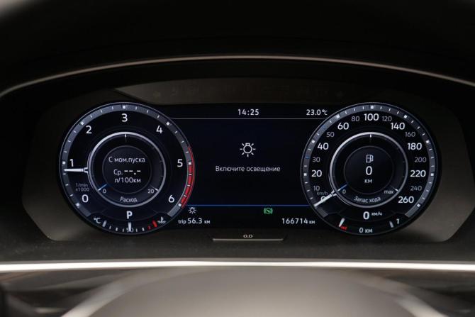 Volkswagen Tiguan II с пробегом 2018 года, цена 2 750 000 рублей, 164585 км, внедорожник, Автокод Объявления