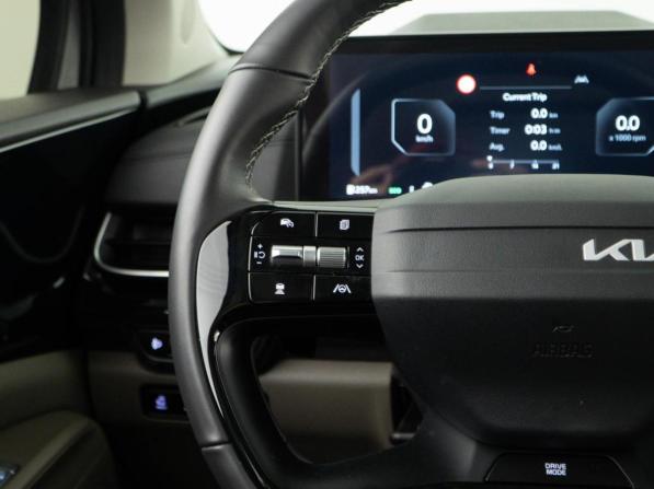 Kia Carnival IV Рестайлинг с пробегом 2025 года, цена 7 083 055 рублей, 12598 км, минивэн, Автокод Объявления