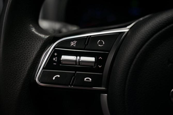 Kia Sportage IV Рестайлинг с пробегом 2020 года, цена 2 335 000 рублей, 69600 км, внедорожник, Автокод Объявления
