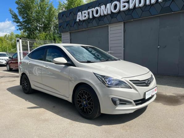 Hyundai Solaris I Рестайлинг с пробегом 2015 года, цена 806 490 рублей, 196000 км, седан, Автокод Объявления