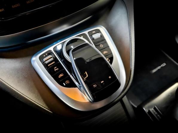 Mercedes-Benz Vito III (W447) Рестайлинг с пробегом 2019 года, цена 4 900 000 рублей, 150800 км, минивэн, Автокод Объявления