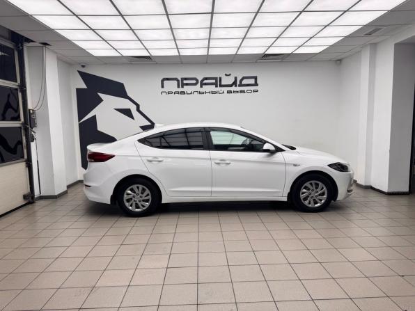 Hyundai Elantra VI (AD) с пробегом 2018 года, цена 1 599 000 рублей, 150000 км, седан, Автокод Объявления