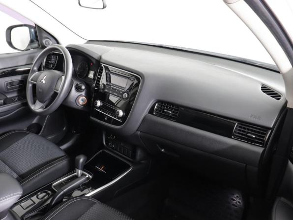 Mitsubishi Outlander III Рестайлинг 3 с пробегом 2020 года, цена 2 290 000 рублей, 32218 км, внедорожник, Автокод Объявления