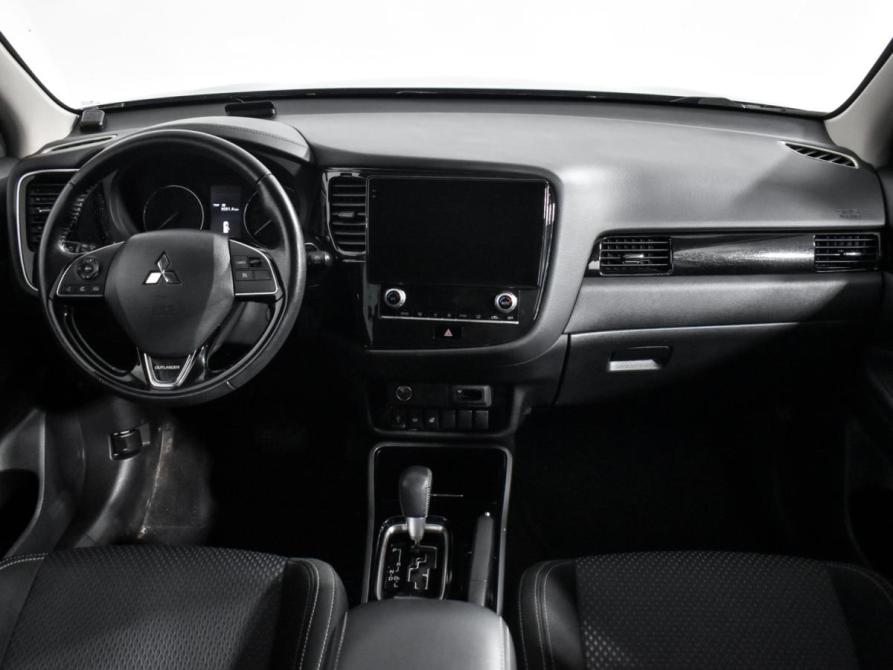 Mitsubishi Outlander III Рестайлинг 3 Санкт-Петербург  - изображение 15