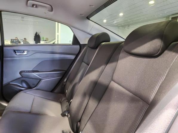Hyundai Solaris II с пробегом 2018 года, цена 1 034 000 рублей, 151957 км, седан, Автокод Объявления