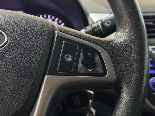 Hyundai Solaris I Рестайлинг с пробегом 2015 года, цена 1 030 000 рублей, 158788 км, седан, Автокод Объявления