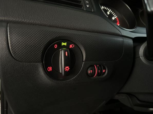 Volkswagen Jetta VI с пробегом 2015 года, цена 999 000 рублей, 97189 км, седан, Автокод Объявления