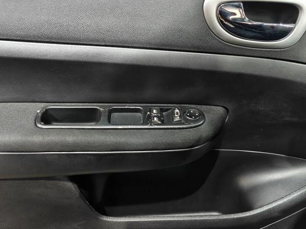 Peugeot 307 I Рестайлинг с пробегом 2006 года, цена 395 000 рублей, 136000 км, хэтчбек, Автокод Объявления