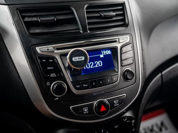 Hyundai Solaris I Рестайлинг с пробегом 2016 года, цена 799 000 рублей, 234000 км, седан, Автокод Объявления
