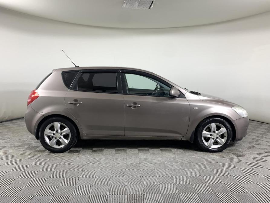 Kia Ceed I Москва  - изображение 4