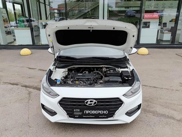 Hyundai Solaris II с пробегом 2019 года, цена 1 599 800 рублей, 64101 км, седан, Автокод Объявления