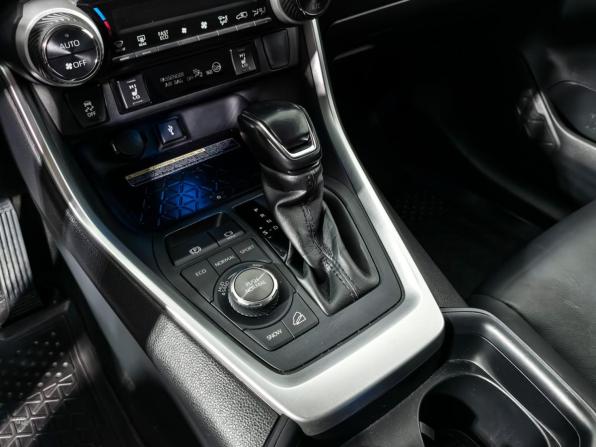 Toyota RAV4 V (XA50) с пробегом 2020 года, цена 3 190 000 рублей, 129000 км, внедорожник, Автокод Объявления