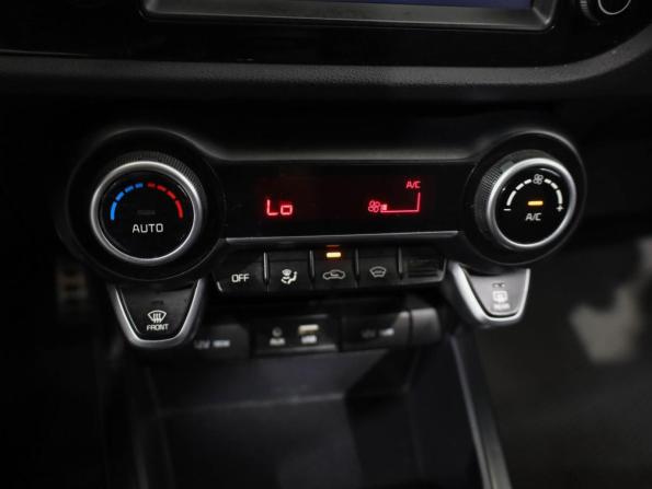 Kia Rio IV с пробегом 2018 года, цена 1 459 000 рублей, 138160 км, седан, Автокод Объявления