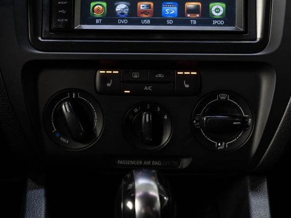 Volkswagen Jetta VI с пробегом 2013 года, цена 1 049 000 рублей, 210245 км, седан, Автокод Объявления