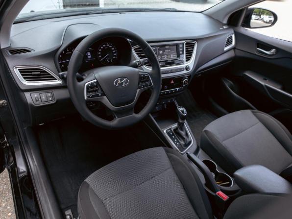 Hyundai Solaris II с пробегом 2019 года, цена 1 265 000 рублей, 153000 км, седан, Автокод Объявления
