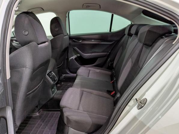 Skoda Octavia IV (A8) с пробегом 2020 года, цена 2 050 000 рублей, 102374 км, лифтбек, Автокод Объявления