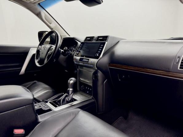 Toyota Land Cruiser Prado 150 Series Рестайлинг 3 с пробегом 2022 года, цена 7 680 000 рублей, 58752 км, внедорожник, Автокод Объявления