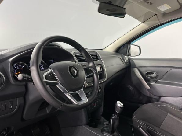 Renault Sandero II Рестайлинг с пробегом 2021 года, цена 1 400 000 рублей, 28850 км, хэтчбек, Автокод Объявления