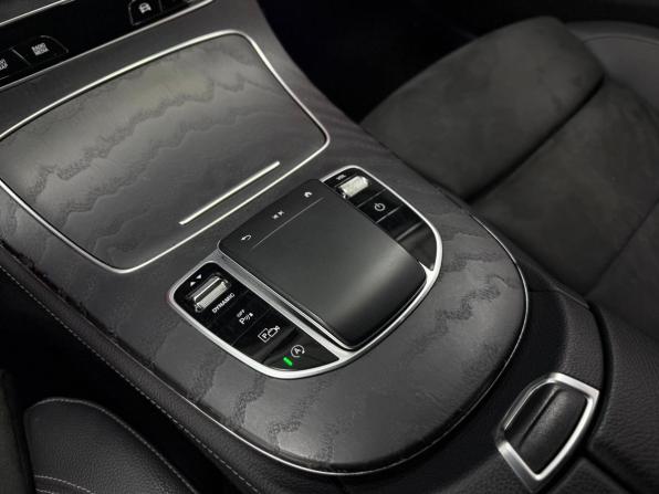 Mercedes-Benz E-Класс V (W213 S213 C238) Рестайлинг с пробегом 2021 года, цена 4 500 000 рублей, 75642 км, седан, Автокод Объявления