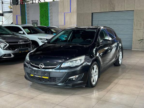 Opel Astra J Рестайлинг с пробегом 2014 года, цена 1 090 000 рублей, 115299 км, хэтчбек, Автокод Объявления