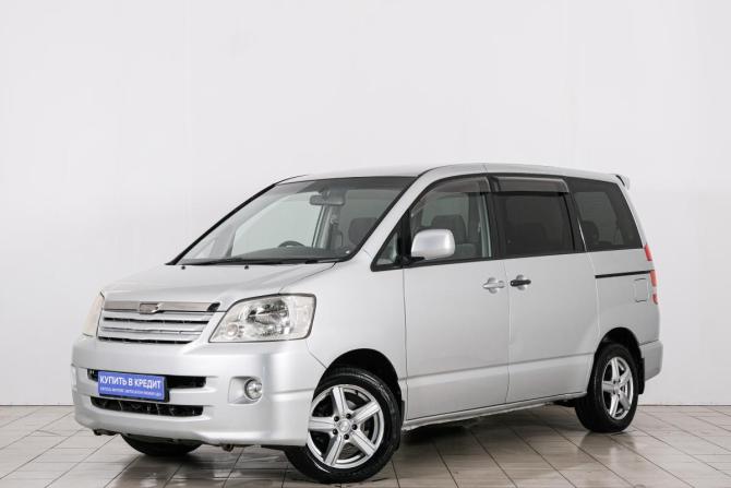 Toyota Noah I (R60) с пробегом 2003 года, цена 799 000 рублей, 273843 км, минивэн, Автокод Объявления