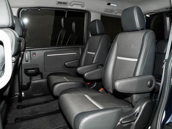 Honda Stepwgn V с пробегом 2015 года, цена 1 650 000 рублей, 136756 км, минивэн, Автокод Объявления