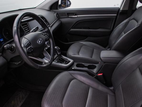 Hyundai Elantra VI (AD) Рестайлинг с пробегом 2019 года, цена 1 860 000 рублей, 43631 км, седан, Автокод Объявления