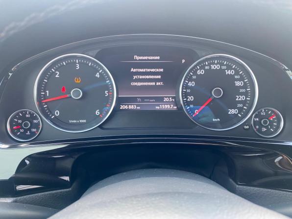 Volkswagen Touareg II Рестайлинг с пробегом 2018 года, цена 3 094 000 рублей, 206882 км, внедорожник, Автокод Объявления