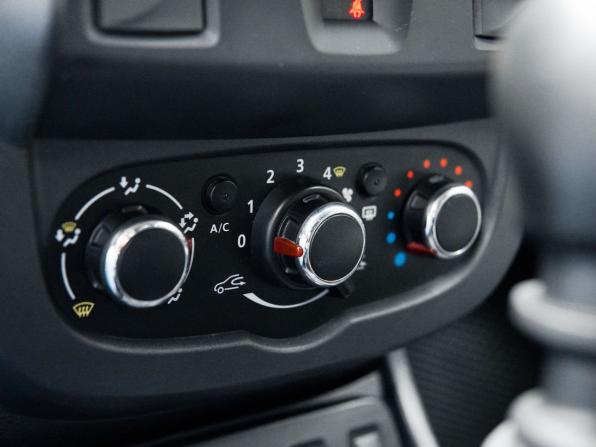 Renault Duster I Рестайлинг с пробегом 2017 года, цена 1 329 000 рублей, 138487 км, внедорожник, Автокод Объявления