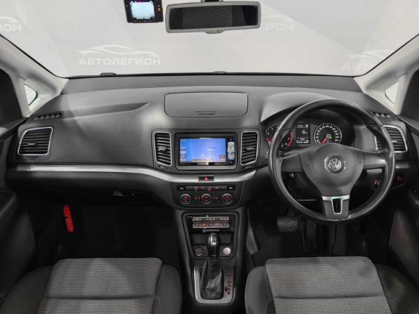 Volkswagen Sharan II с пробегом 2013 года, цена 1 330 000 рублей, 150000 км, минивэн, Автокод Объявления