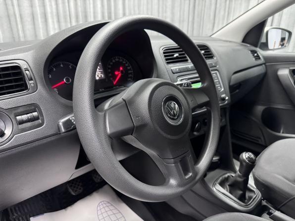 Volkswagen Polo V Рестайлинг с пробегом 2015 года, цена 1 050 000 рублей, 132521 км, седан, Автокод Объявления
