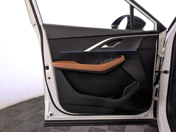 Omoda C5 I с пробегом 2023 года, цена 1 900 000 рублей, 33846 км, внедорожник, Автокод Объявления