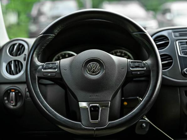 Volkswagen Tiguan I Рестайлинг с пробегом 2015 года, цена 1 220 000 рублей, 188242 км, внедорожник, Автокод Объявления