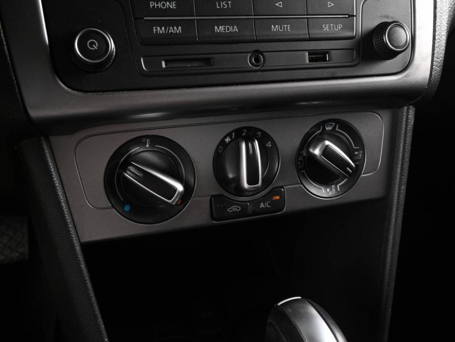 Volkswagen Polo V Рестайлинг Ростов-на-Дону  - изображение 14