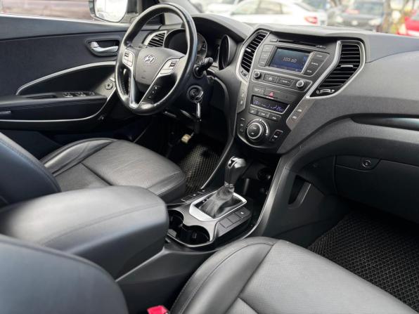 Hyundai Santa Fe III Рестайлинг с пробегом 2017 года, цена 2 465 000 рублей, 71943 км, внедорожник, Автокод Объявления