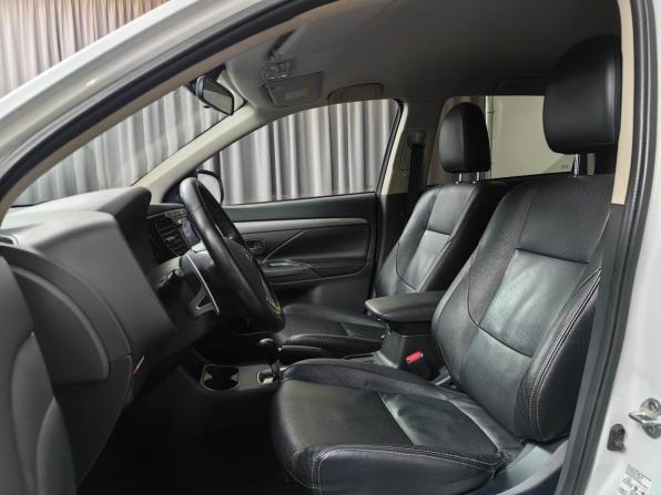 Mitsubishi Outlander III с пробегом 2013 года, цена 1 323 000 рублей, 129854 км, внедорожник, Автокод Объявления