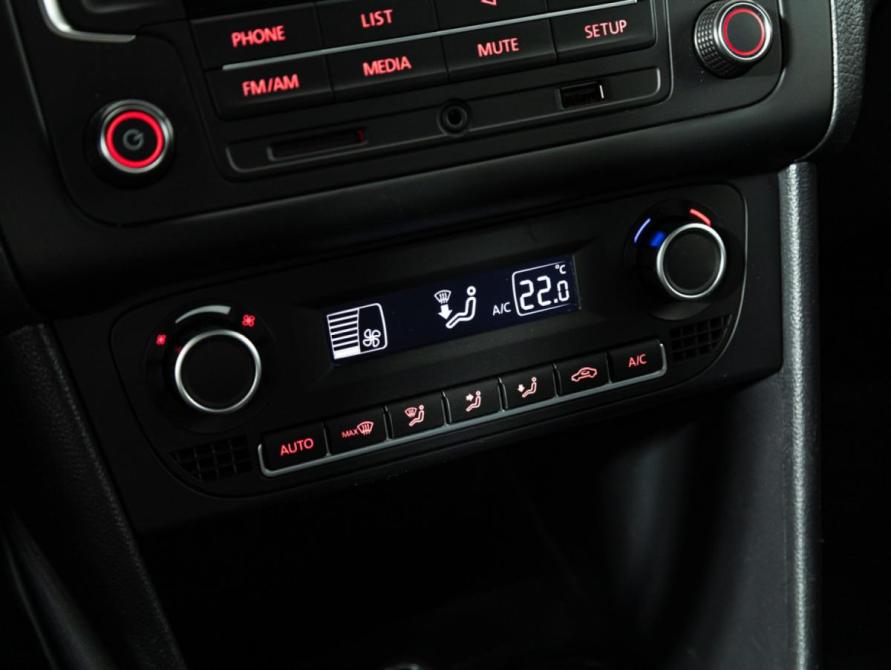 Volkswagen Polo V Рестайлинг Санкт-Петербург  - изображение 15